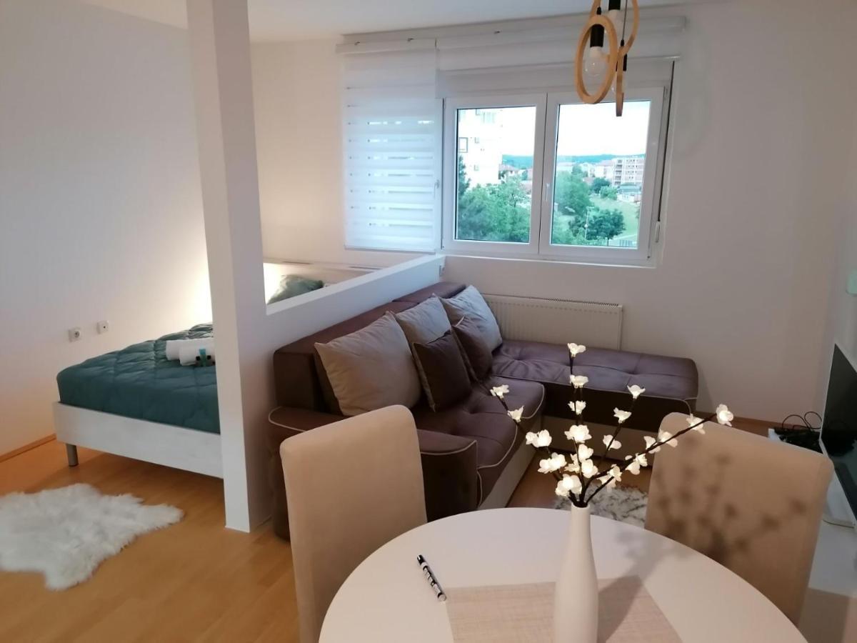 Emili Apartman Jagodina Exterior foto